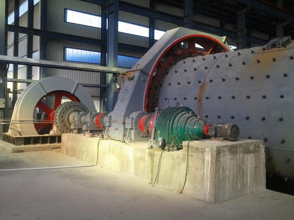 河北某水泥廠用我廠高壓同步電機(jī)作為球磨機(jī)主機(jī)設(shè)備
